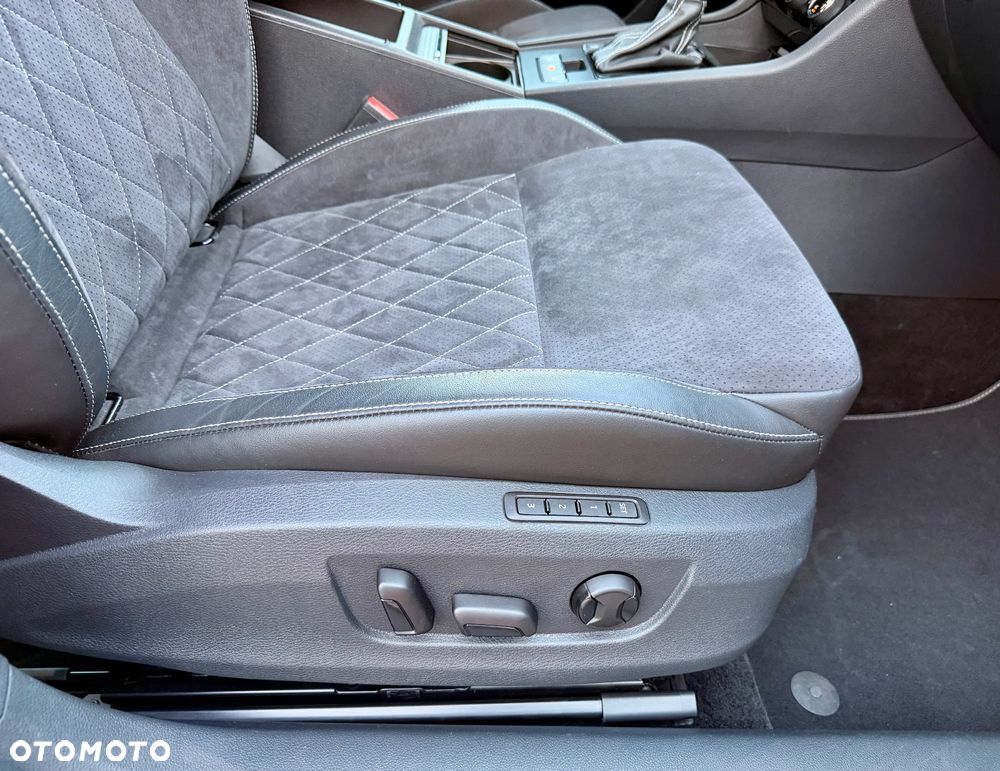 Skoda Superb 2.0 TDI SCR 4x4 Sportline DSG - 17