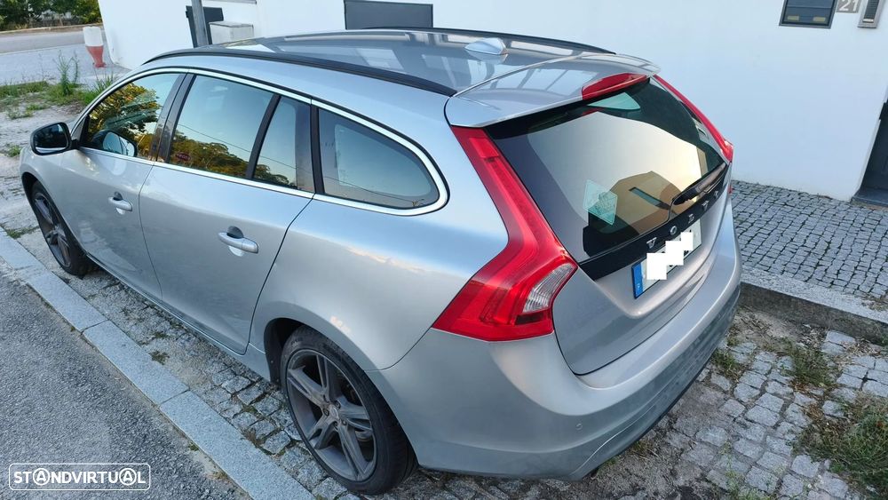 Volvo V60 2.0 D2 Momentum Drive - 3