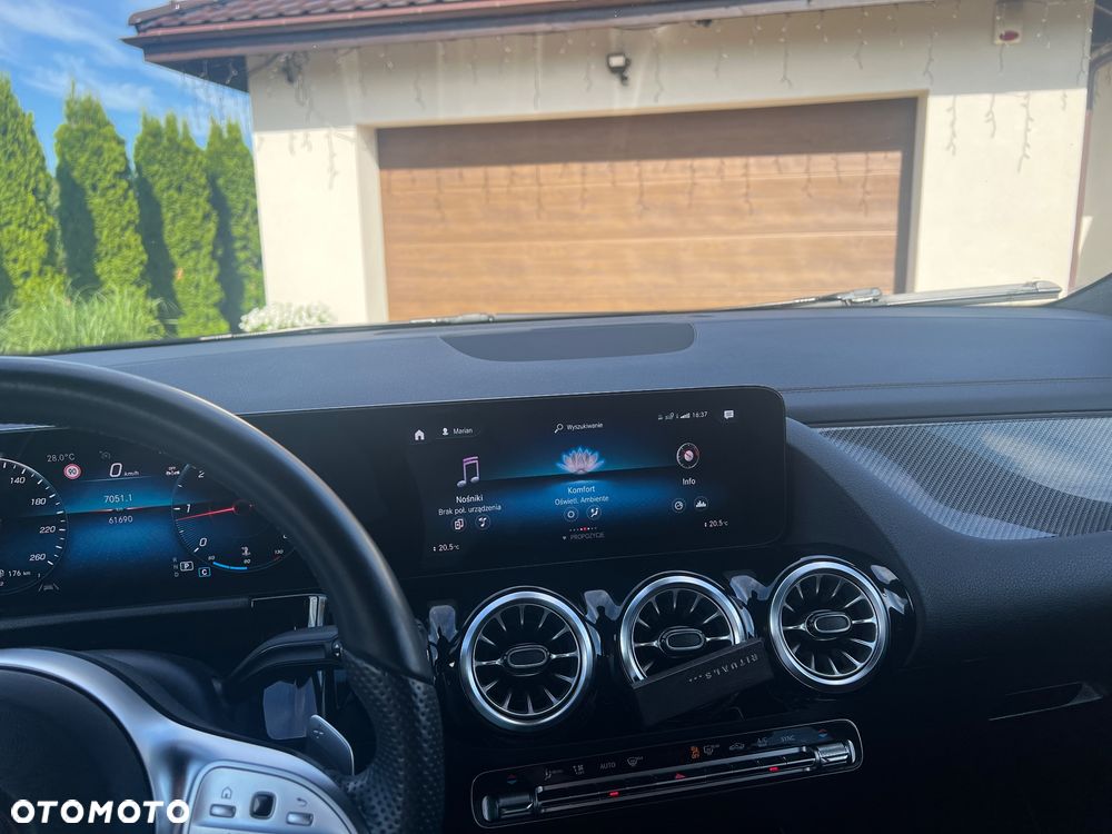 Mercedes-Benz GLA 200 d AMG Line - 9
