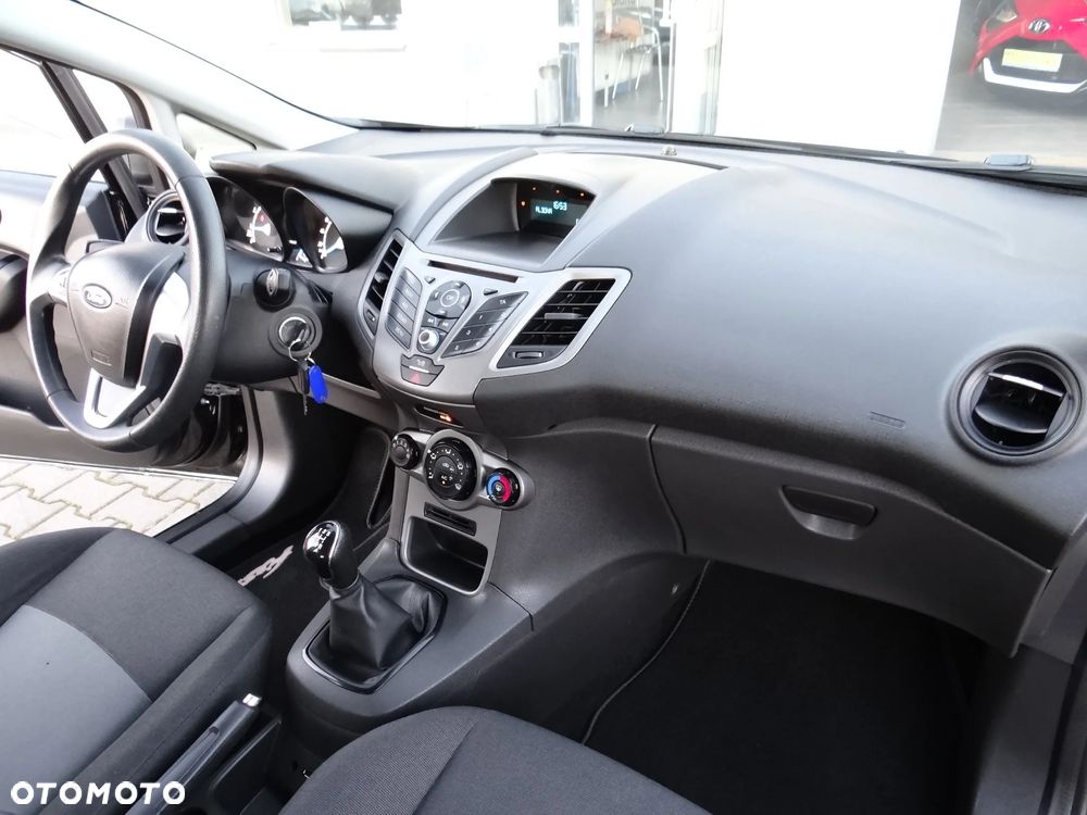 Ford Fiesta 1.25 Titanium - 28