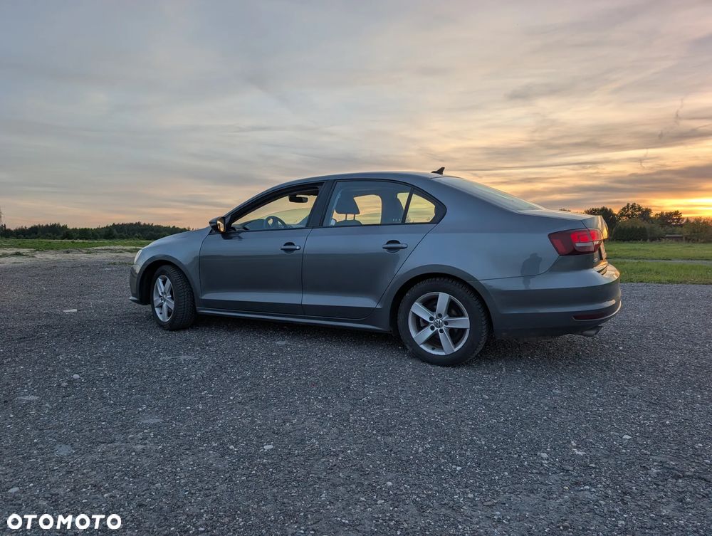 Volkswagen Jetta 1.4 TSI BlueMotion Technology - 12