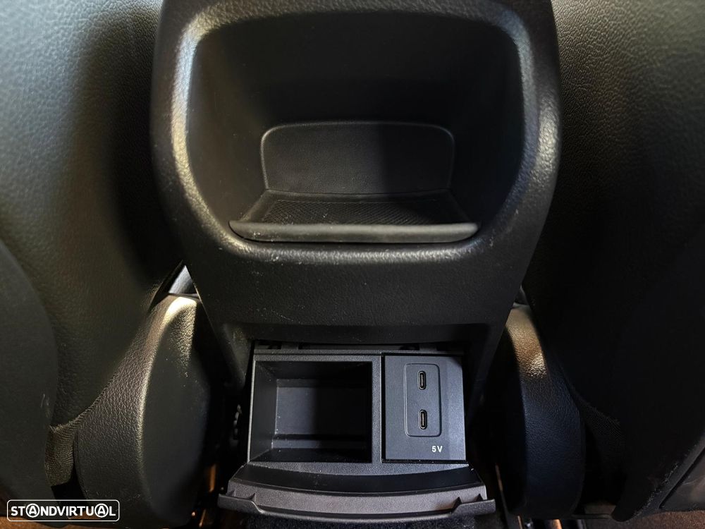 Mercedes-Benz CLA 200 d 8G-DCT AMG Line - 19