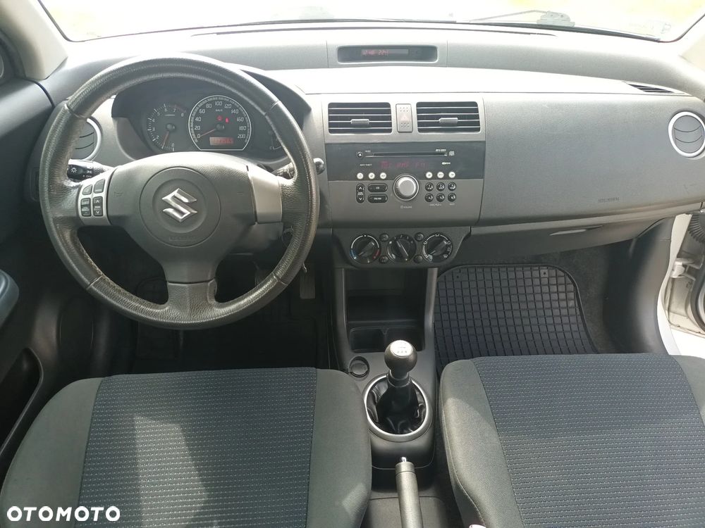 Suzuki Swift 1.3 GLX / Comfort - 11