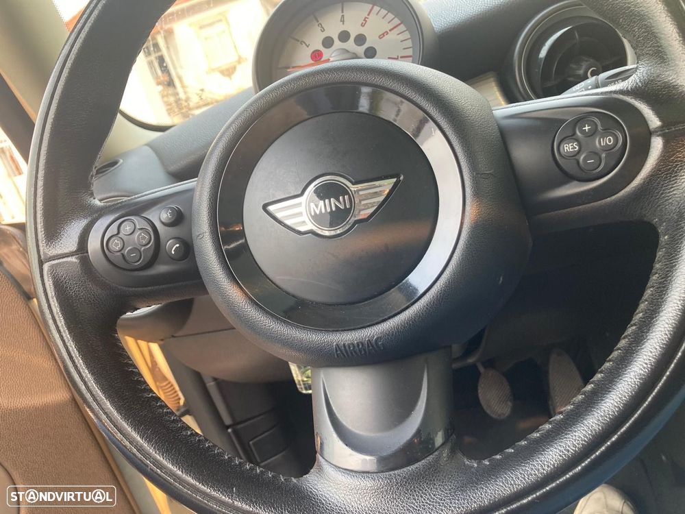 MINI 3 Portas Cooper D - 22