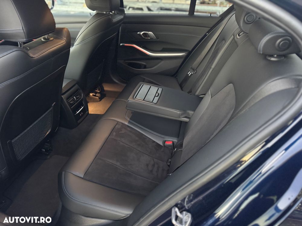 BMW Seria 3 320i AT - 11