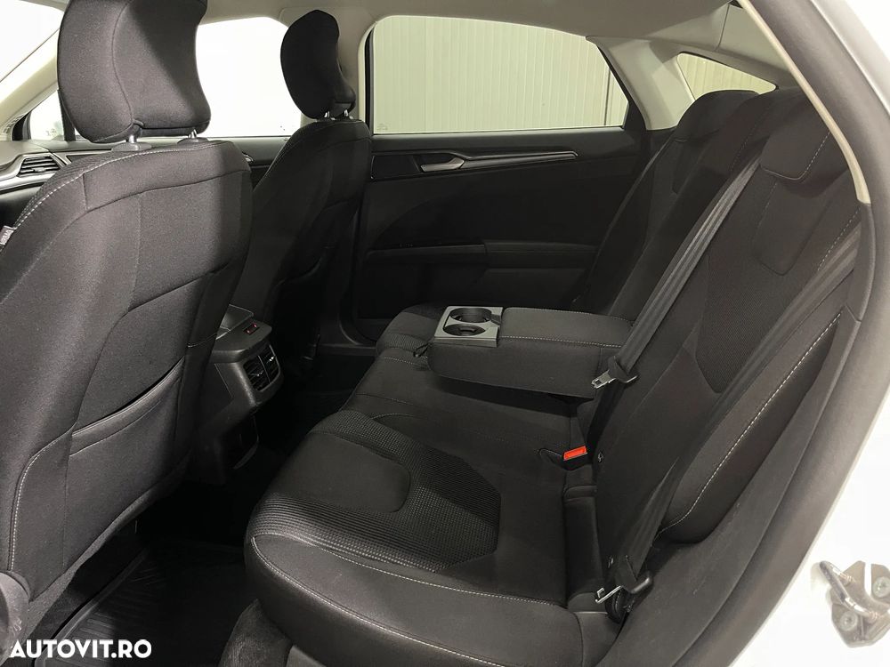 Ford Mondeo 2.0 HEV Titanium - 12