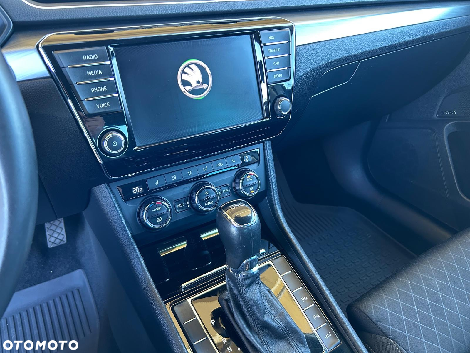 Skoda Superb 1.8 TSI DSG Ambition - 30