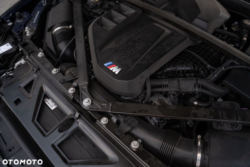 BMW M4 Competition M xDrive - 24