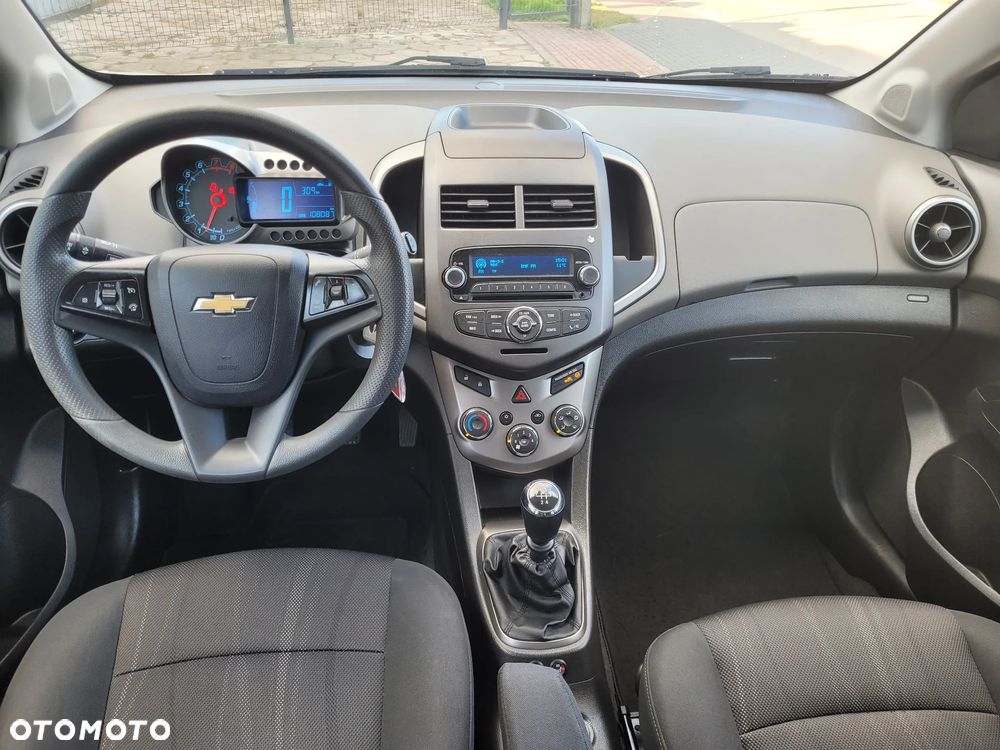 Chevrolet Aveo - 9
