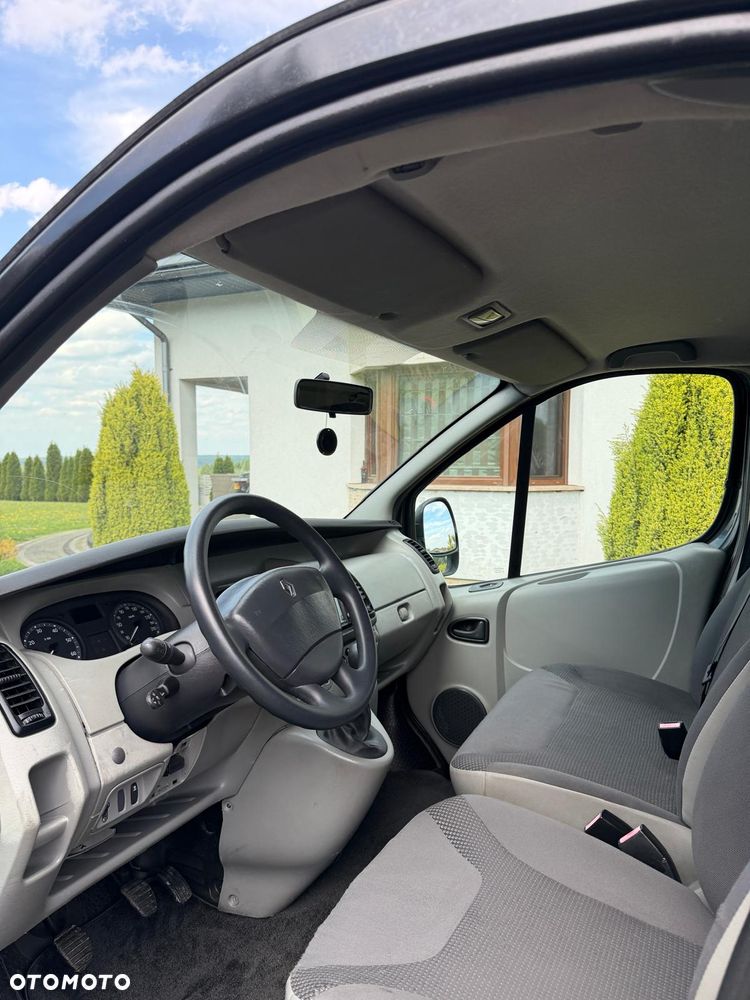 Renault Trafic - 17