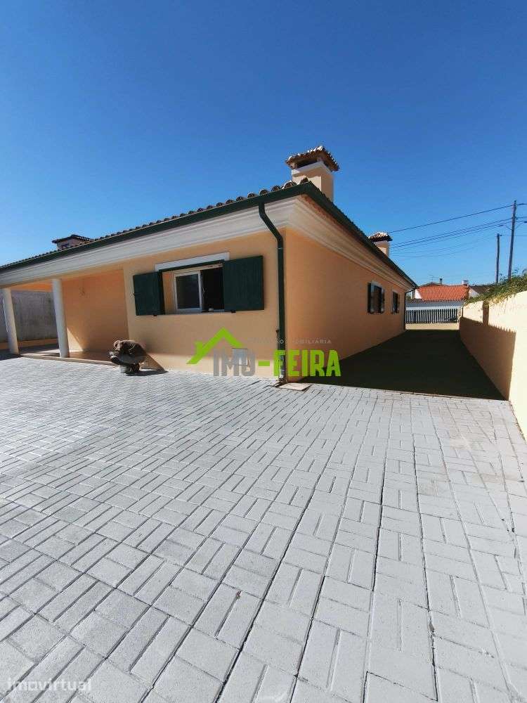 Moradia T3 | Anexos | Jardim | Quintal - Grande imagem: 4/31