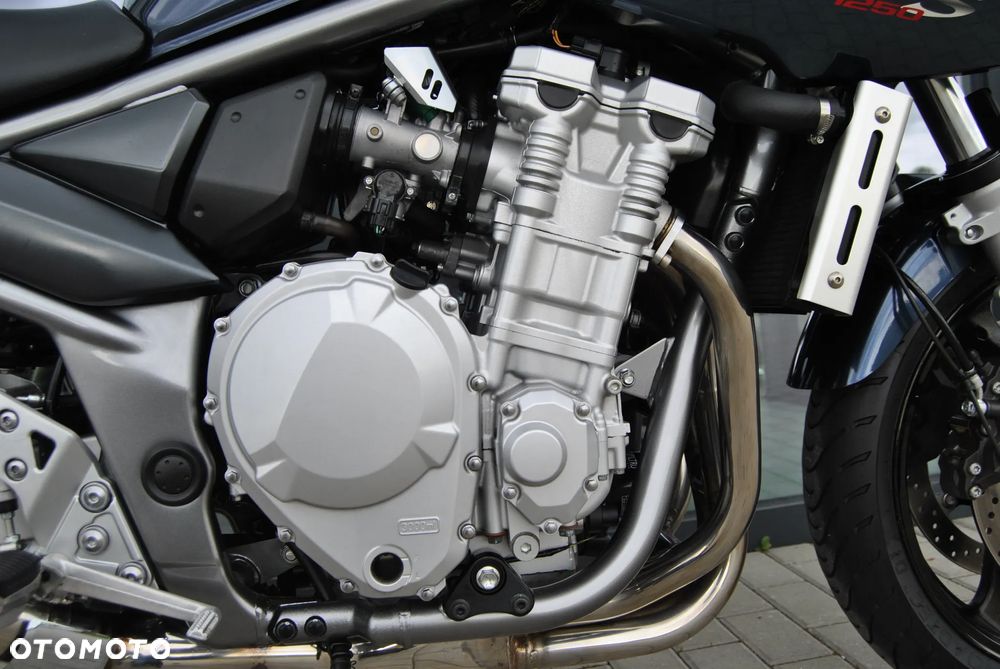 Suzuki Bandit - 35