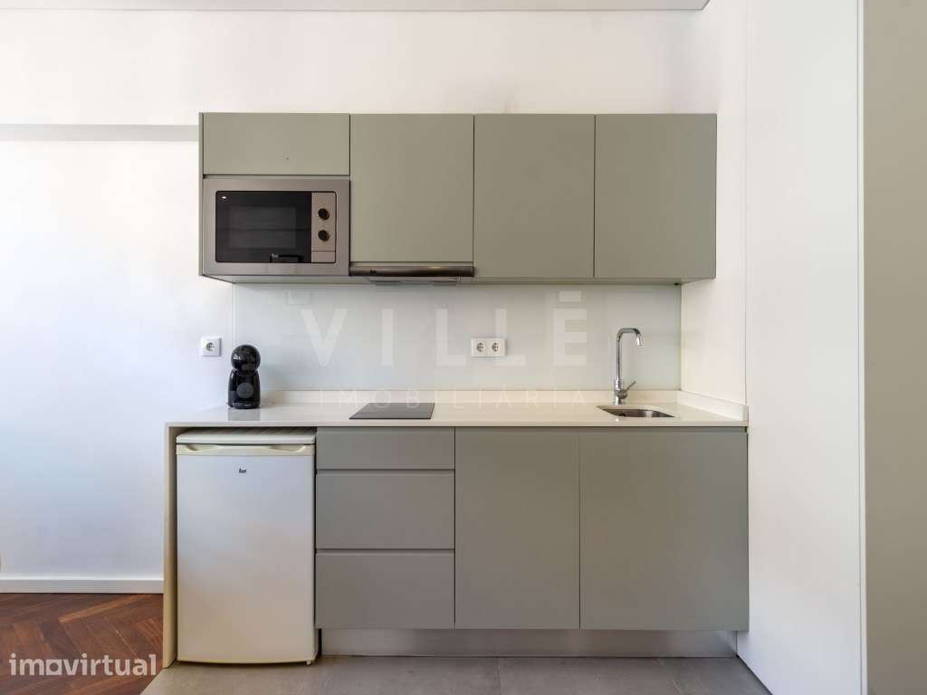 Apartamento T0 Equipado e Mobilado na baixa do Porto - Grande imagem: 4/25