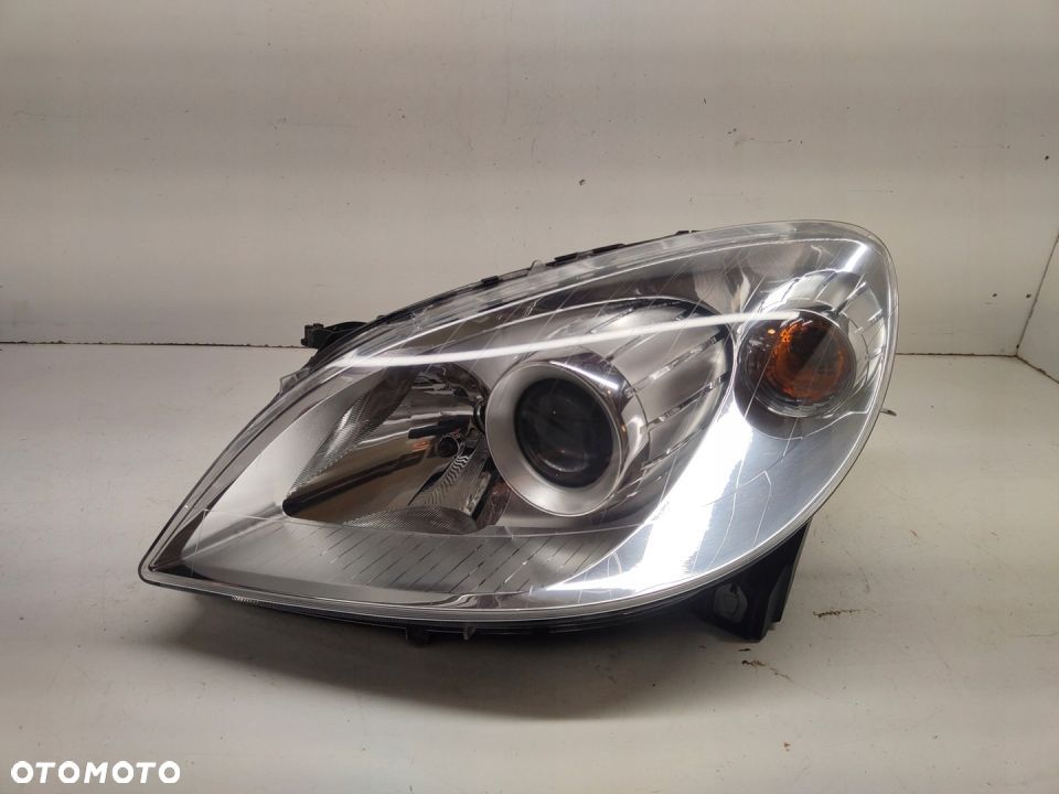 Lampa przód lewa MERCEDES B-KLASA W245 2004-2012 - 1