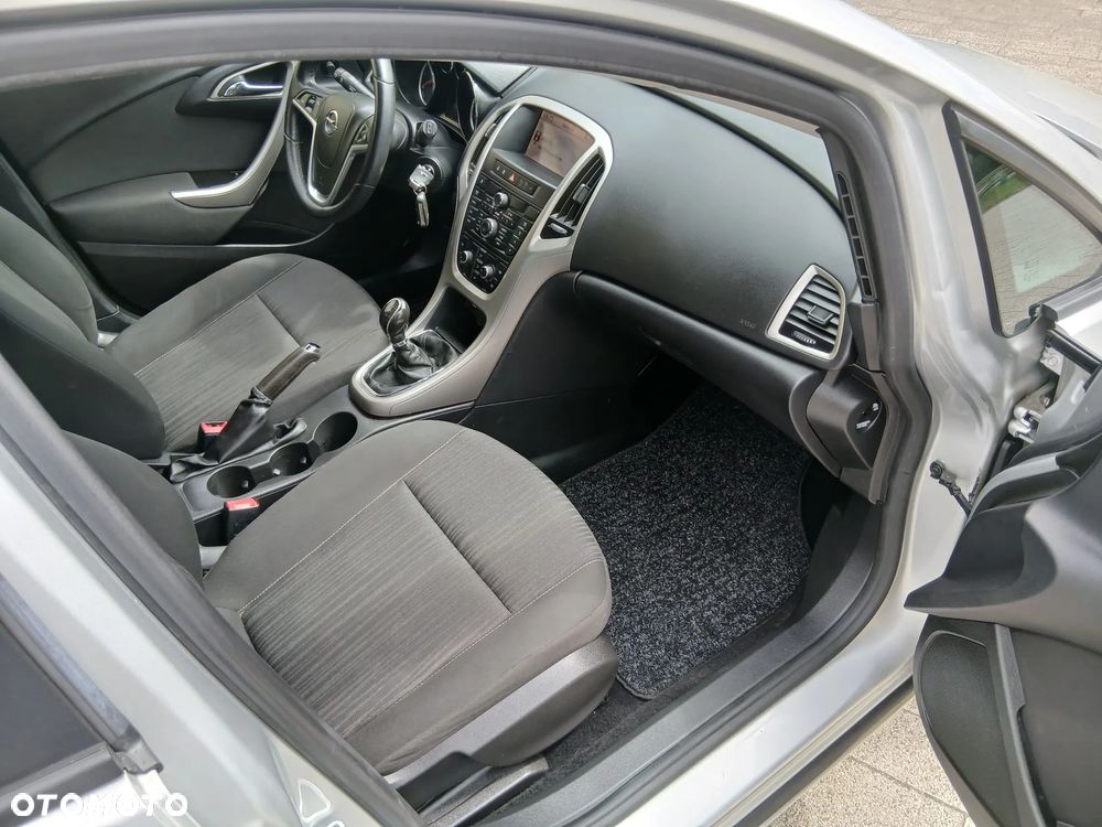 Opel Astra 2.0 CDTI DPF Cosmo - 7