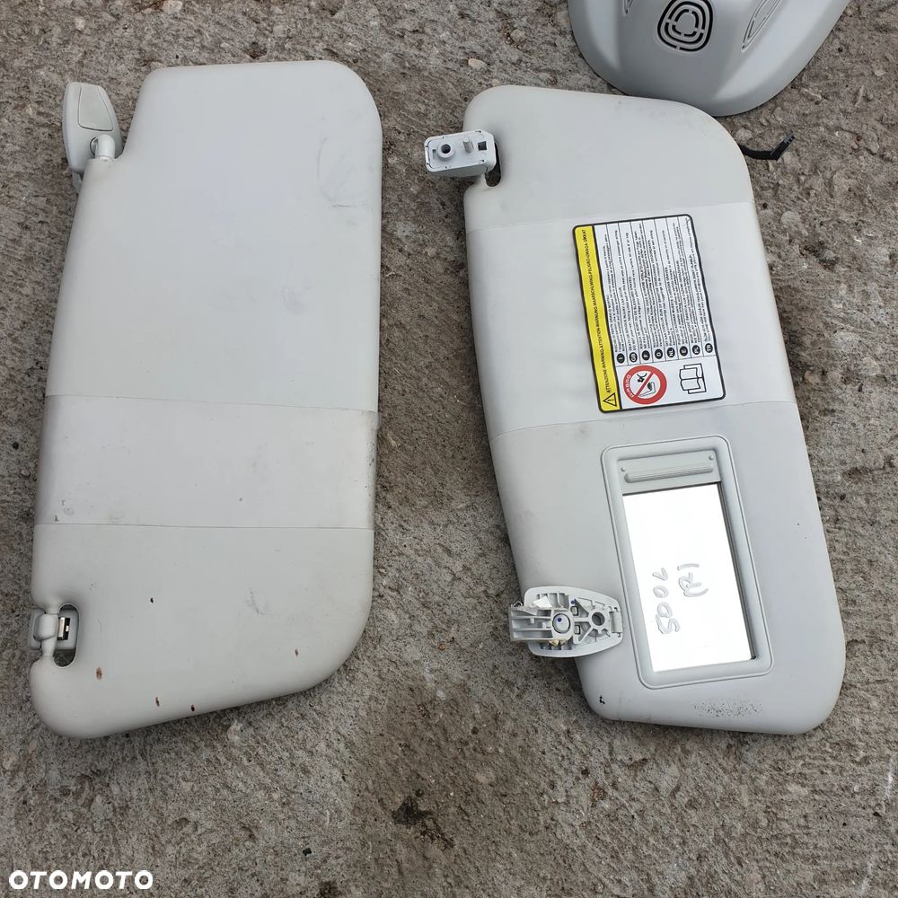 FIAT 500L 500 L DASZEK OSLONA SLONECZNIK PRAWY 16R - 1