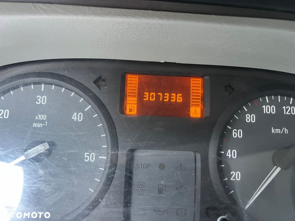 Opel Vivaro - 5
