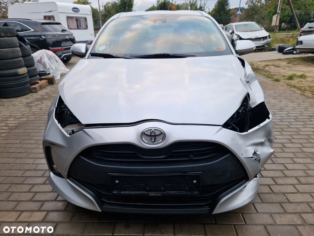 Toyota Yaris - 1