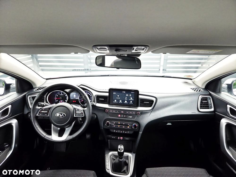 Kia Ceed 1.0 T-GDI 120 OPF Vision - 17