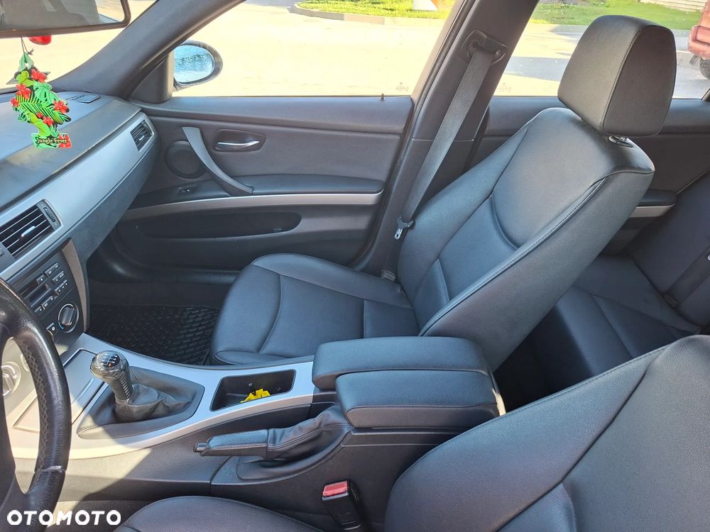 BMW Seria 3 - 18