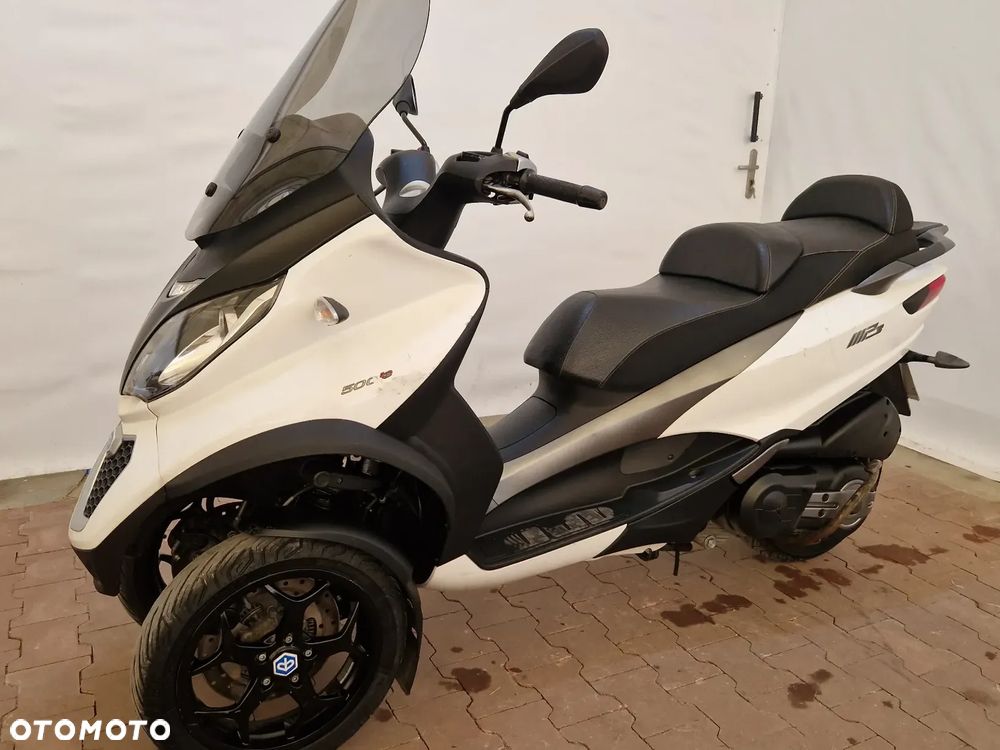 Piaggio MP-3 - 9