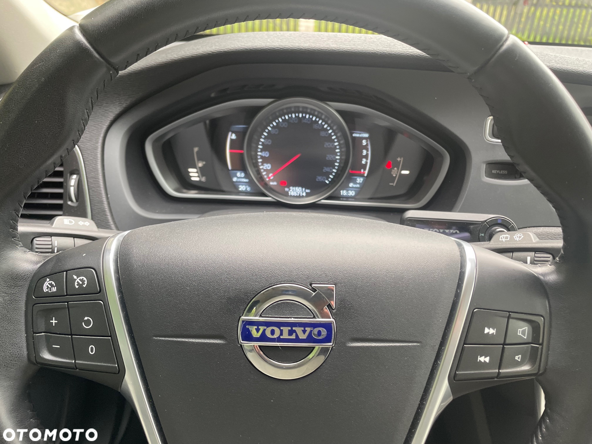 Volvo V40 D3 Momentum - 11