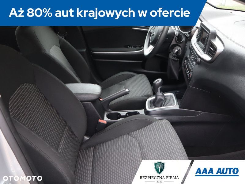 Kia Ceed - 10