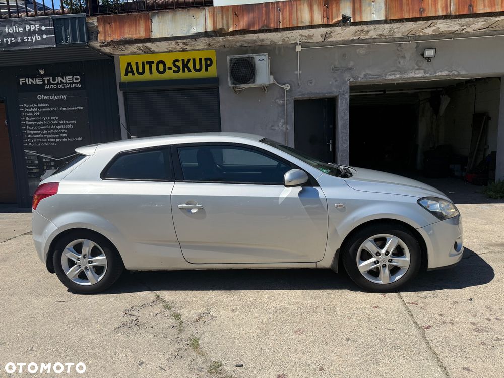 Kia Ceed 1.4 Comfort + - 7