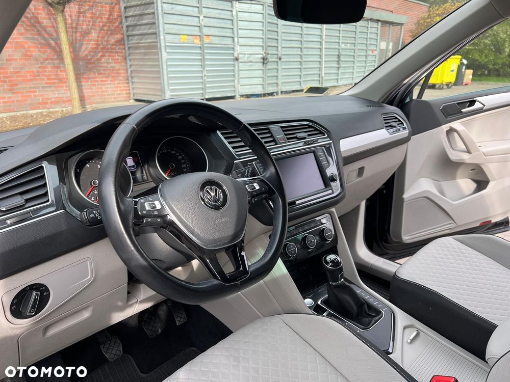 Volkswagen Tiguan 1.4 TSI BMT ACT Comfortline - 12