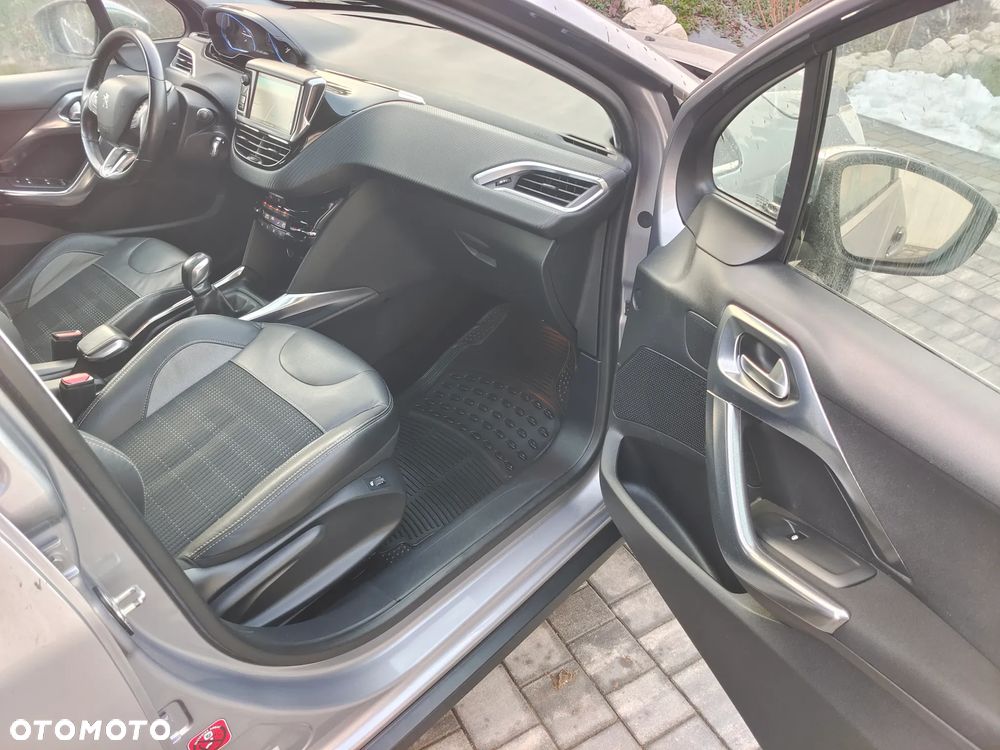 Peugeot 2008 PureTech 82 Allure - 11