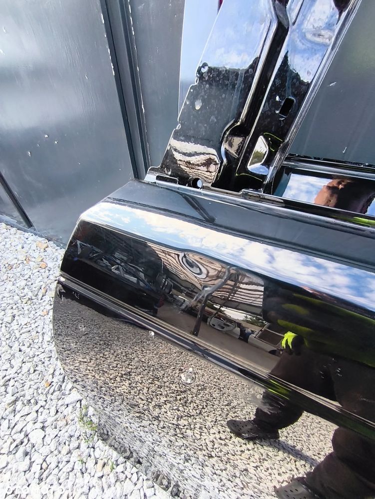 RANGE ROVER VELAR DRZWI TYLNE LEWE POZNAŃ GIEŁDA - 2