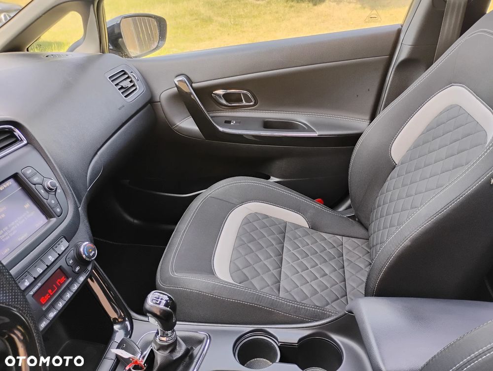 Kia Ceed 1.6 CRDi 136 ISG GT Line - 25