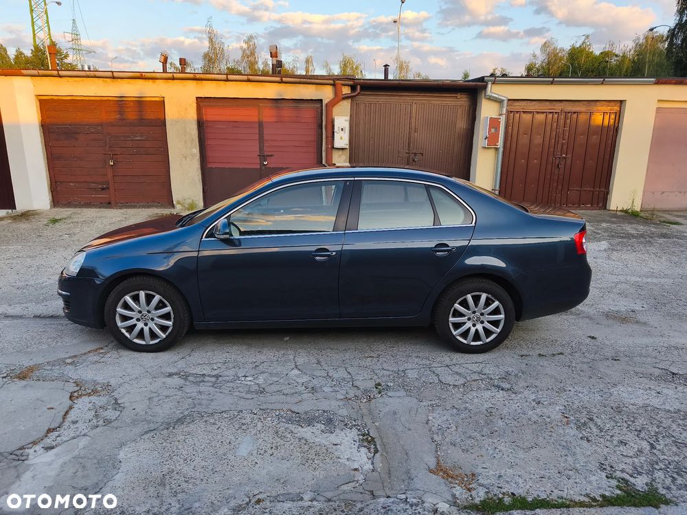Volkswagen Jetta 1.9 TDI Comfortline - 6