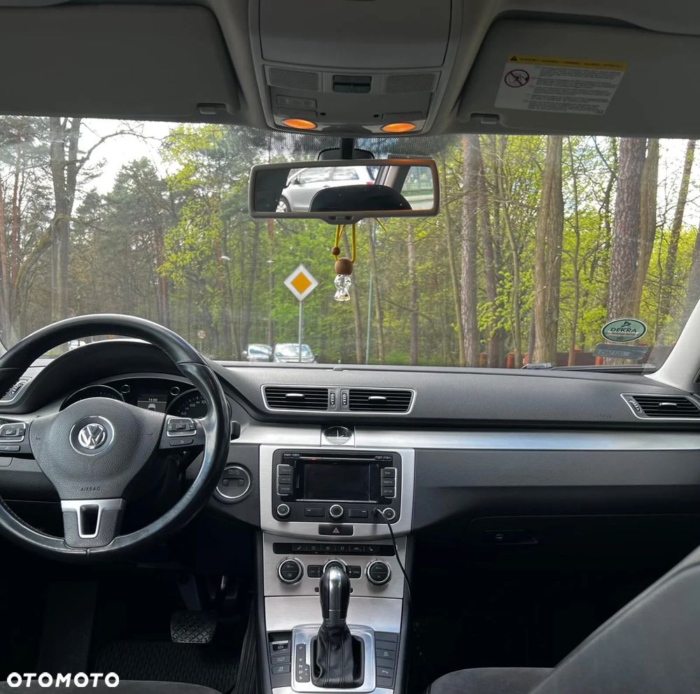 Volkswagen Passat Variant 2.0 TDI DSG BlueMotion Technology Highline - 16