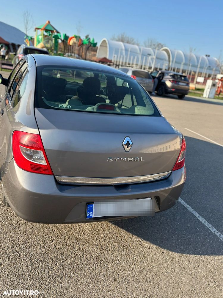 Renault Symbol - 5