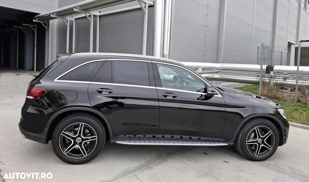 Mercedes-Benz GLC 220 d 4Matic 9G-TRONIC AMG Line Plus - 23