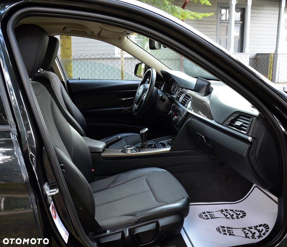 BMW Seria 3 318d Blue Performance Modern Line - 10