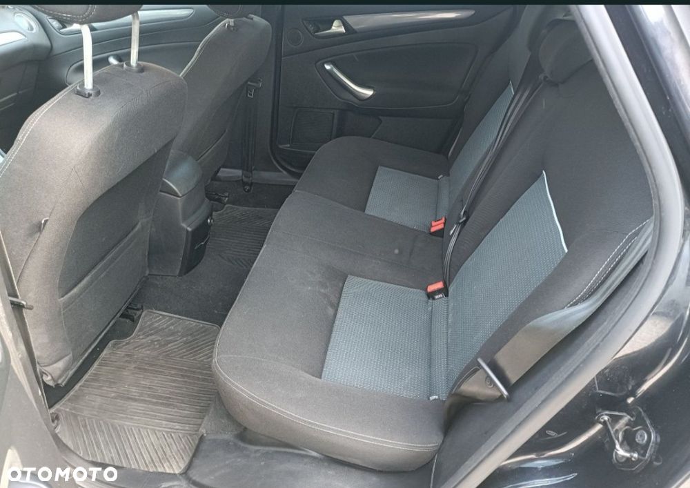 Ford Mondeo - 8