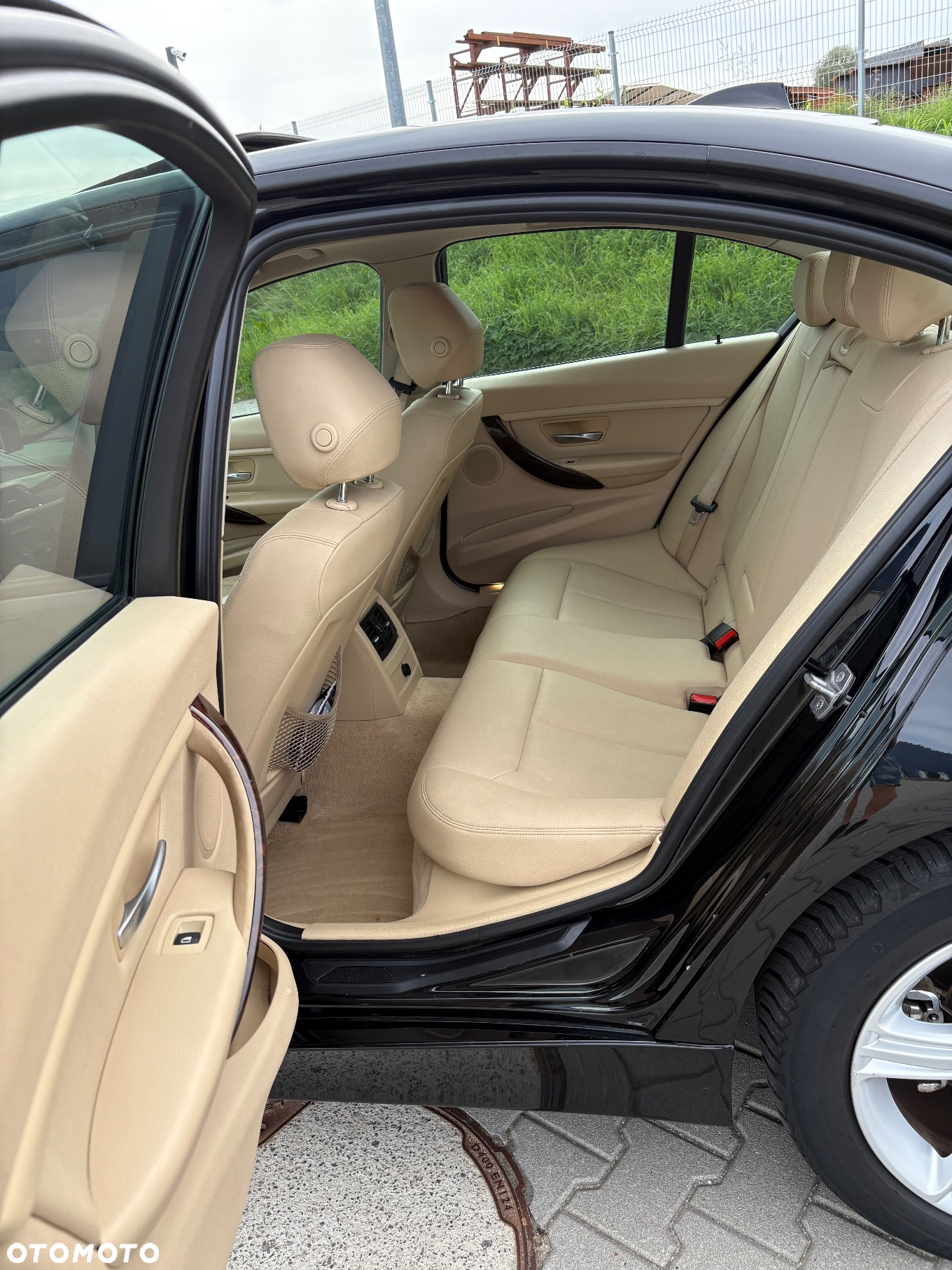 BMW Seria 3 328i Touring - 12