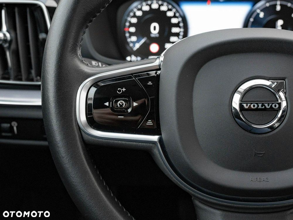 Volvo V60 Cross Country D4 AWD - 17