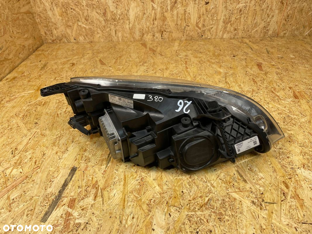 LAMPA PRZÓD PRZEDNIA LEWA FULL LED VOLVO V40 II 31677020 UK LIFT 2016- - 4