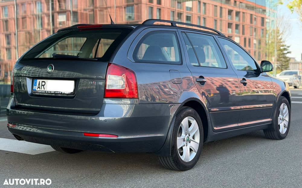 Skoda Octavia 2.0 TDI DPF Elegance - 7