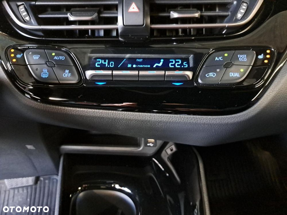 Toyota C-HR 2.0 Hybrid Executive - 26
