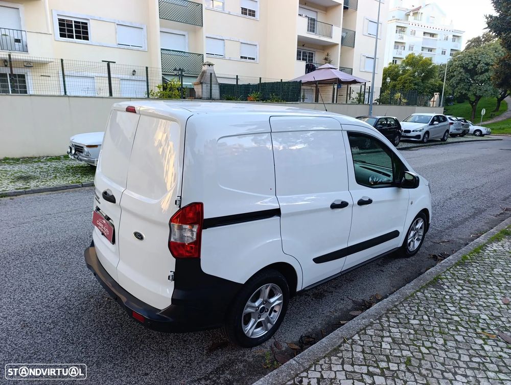 Ford Transit Courier - 7