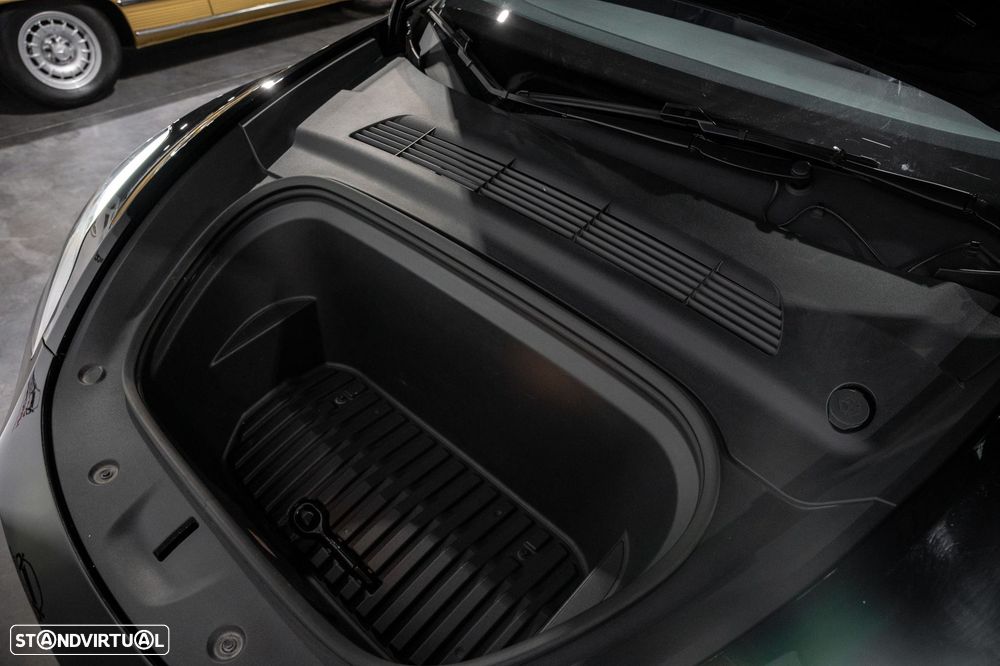 Tesla Model Y Performance Dual Motor AWD - 26