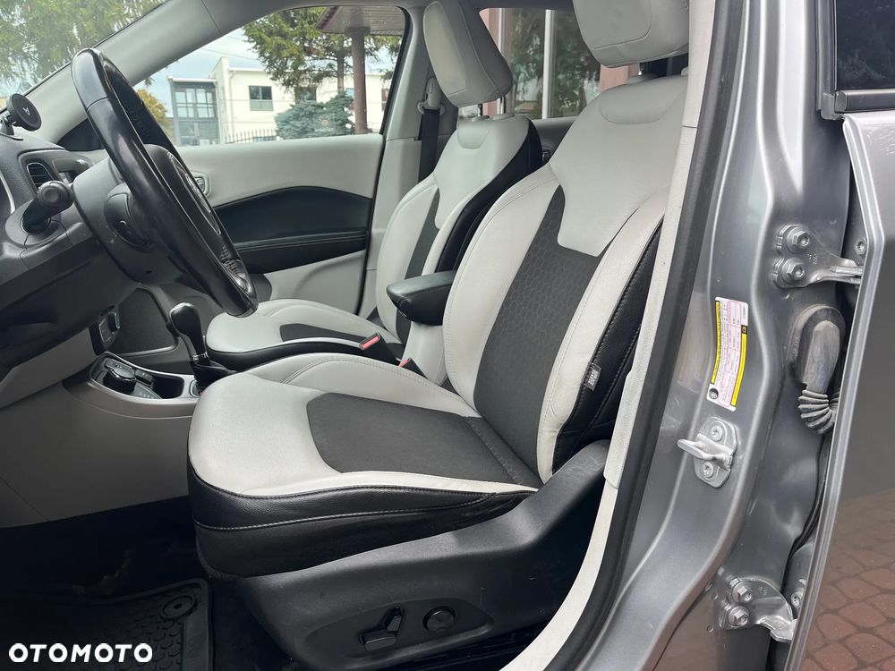 Jeep Compass - 18
