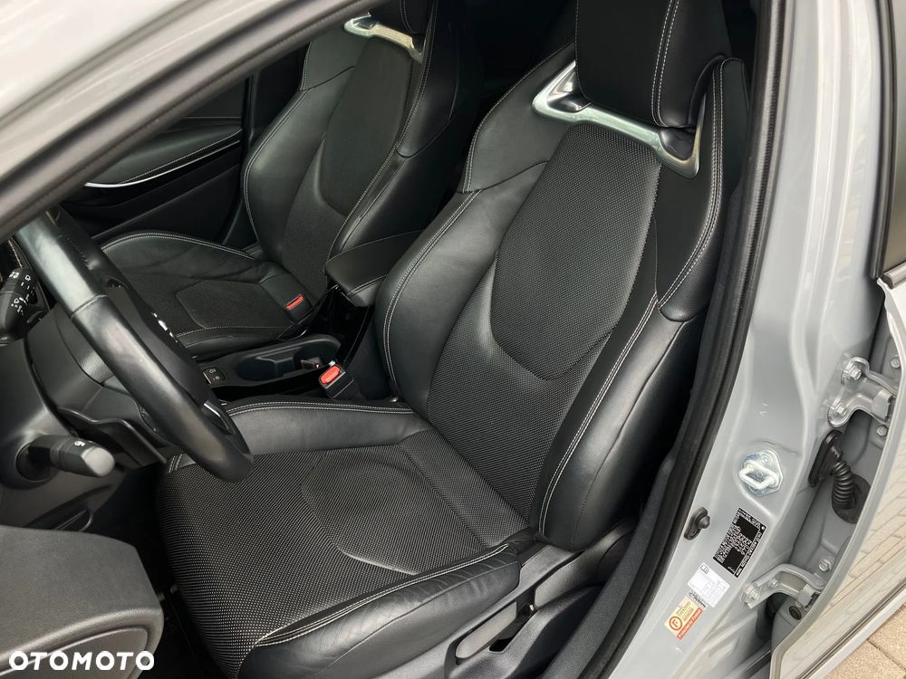 Toyota Corolla 2.0 Hybrid Executive - 39