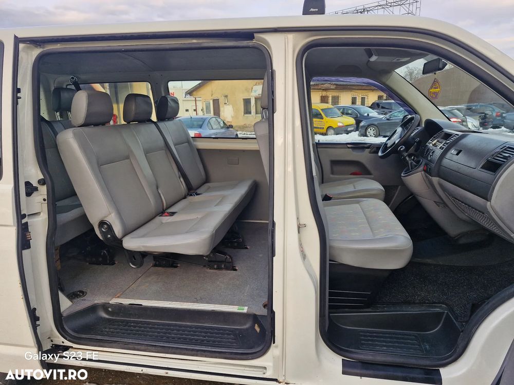 Volkswagen Transporter Caravelle Kurz DPF Comfortline - 10