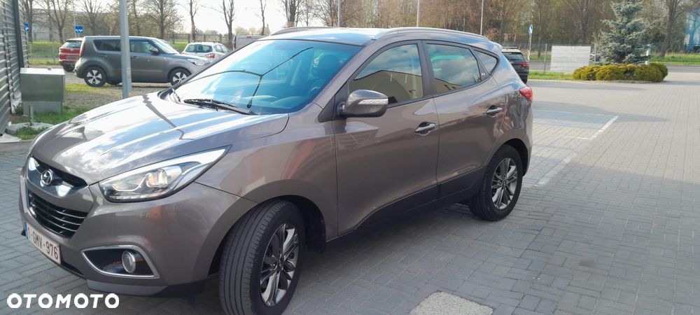 Hyundai ix35 1.7 CRDi 2WD blue Finale Gold - 23