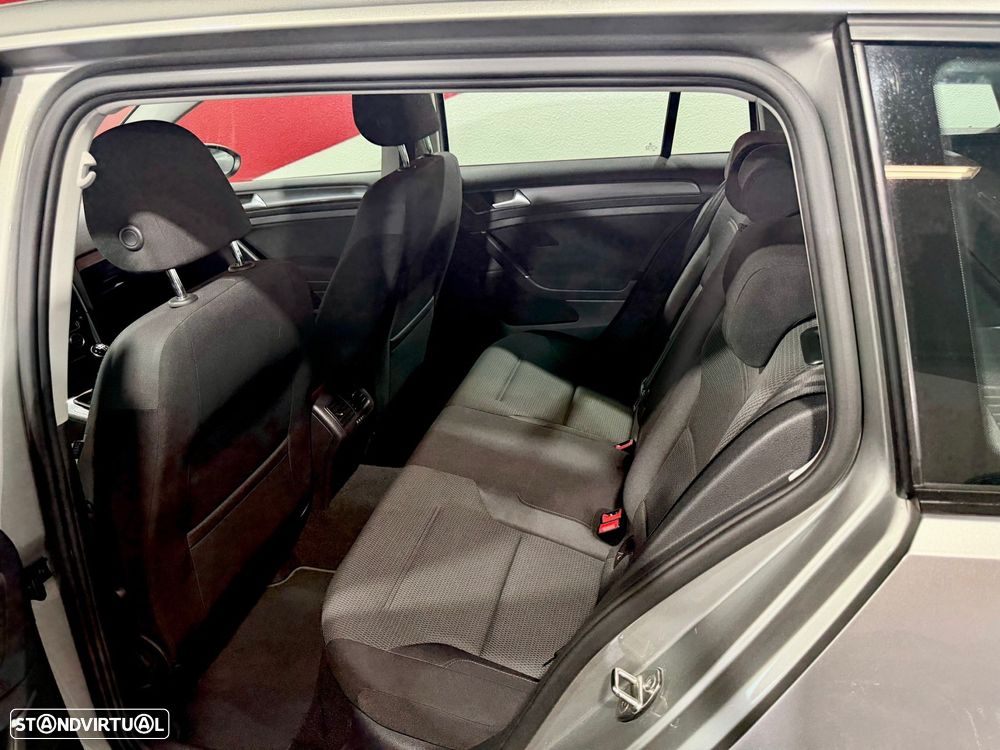VW Golf Variant 1.6 TDi Confortline - 30